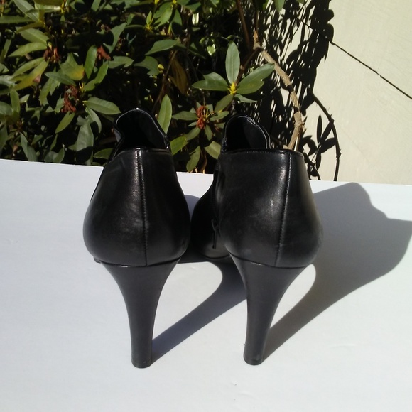 Womens Antionio Melani Black Bootie - Picture 2 of 4